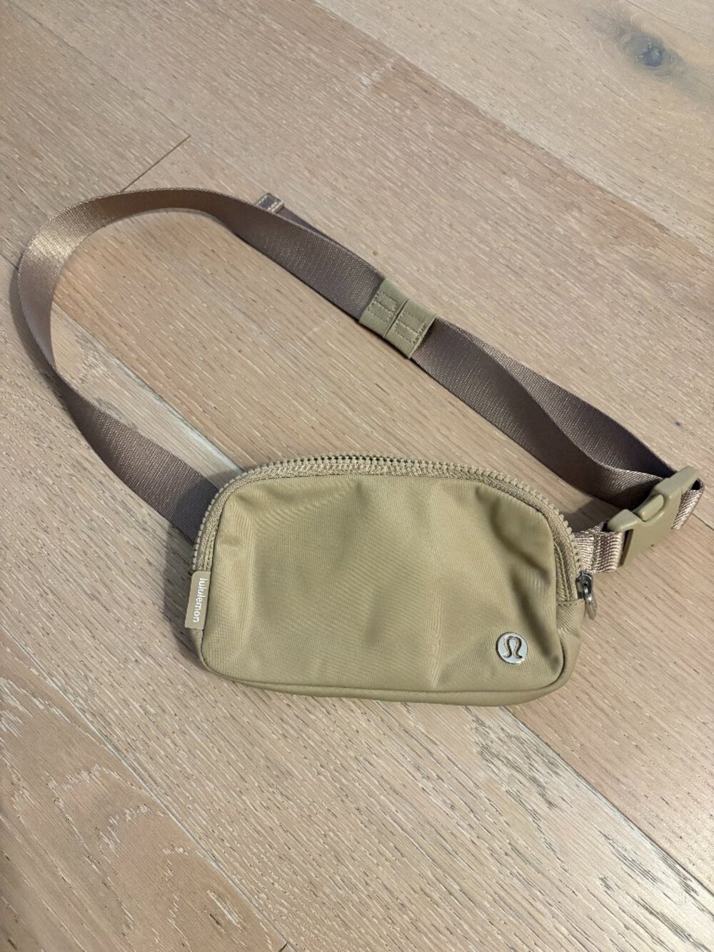 Lululemon Everywhere Belt Bag Mini in Trench (neutral beige/tan)